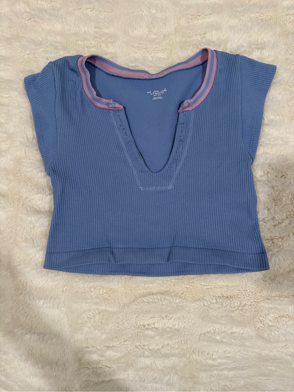 Urban Ribbed V-Neck Crop Top in Periwinkle Blue with Pink Trim